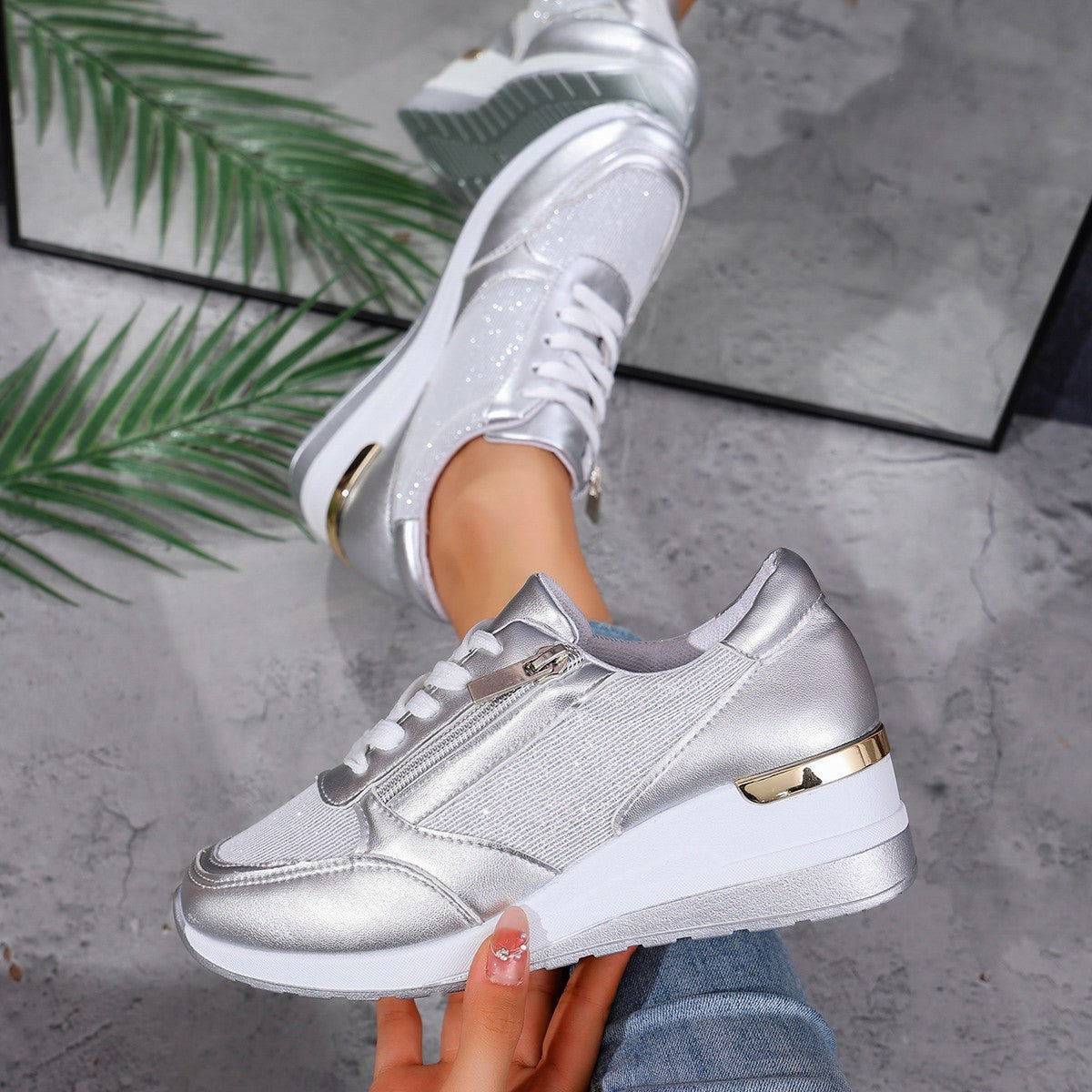 Women's Lace-Up Sneakers with Side Zip – Thick Sole, Comfort and Sporty Style