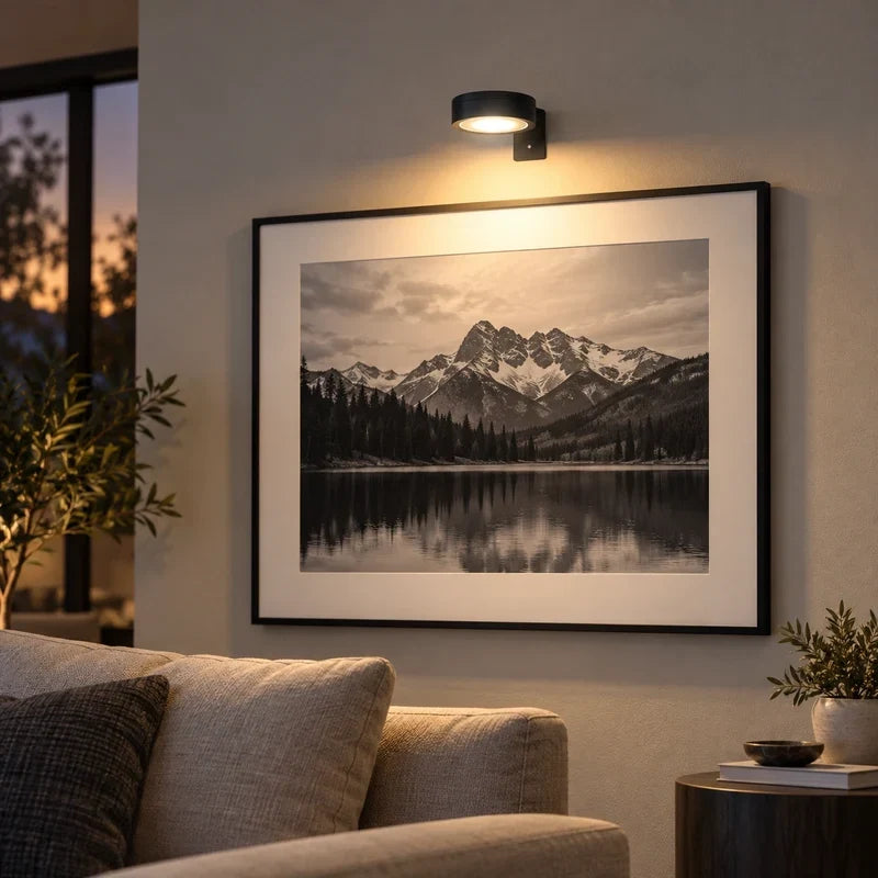 Cordless picture light with dimmable brightness and remote control