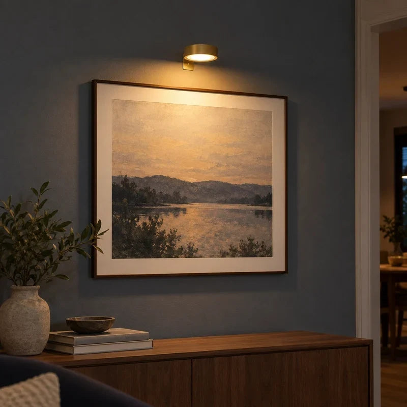 Cordless picture light with dimmable brightness and remote control