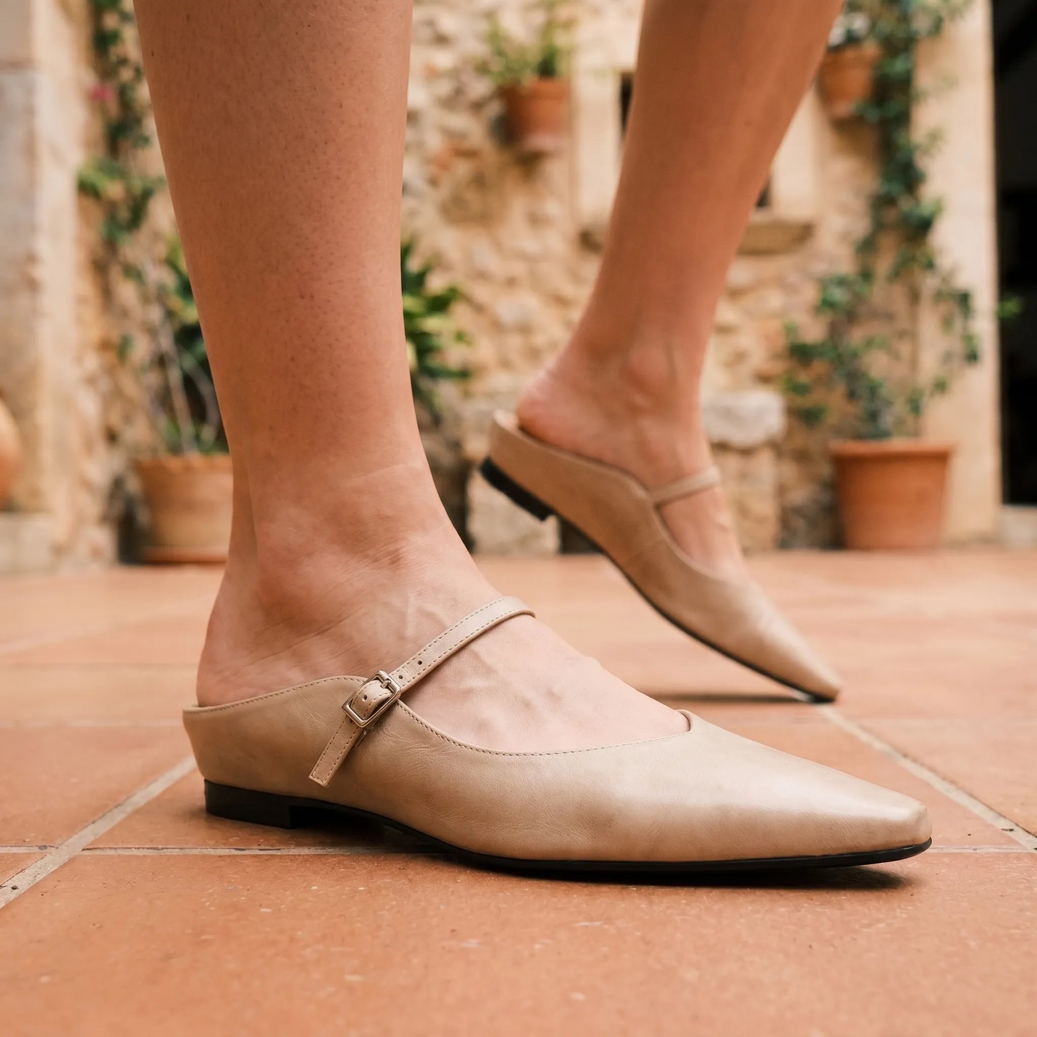 Celrien | Closed Toe Mules