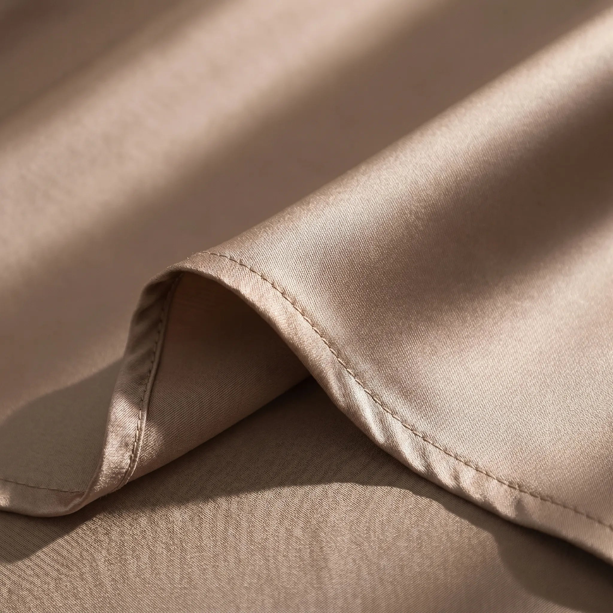 Celrien | High-Waist Satin Midi Skirt