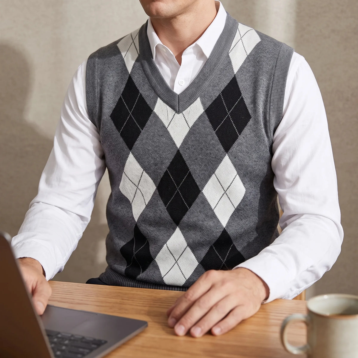 Celrien | Vesperon Slim Fit Sleeveless Argyle Knit Vest