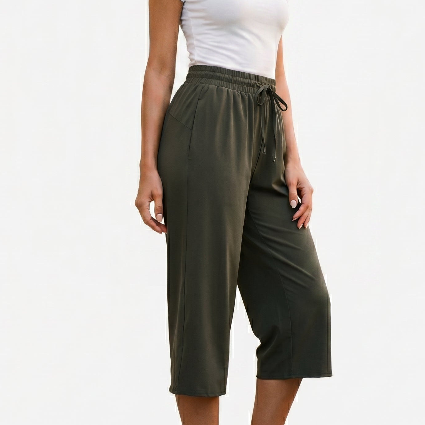 Celrien | Women's Lightweight Comfortable Cargo Capris for Ladies