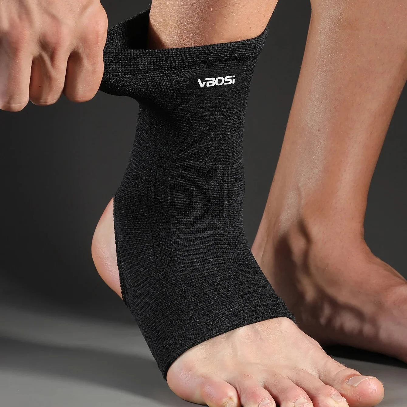 Open heel ankle sleeve with breathable stretch support