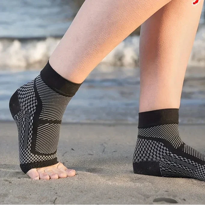 Breathable ankle compression bandage for pain relief and support