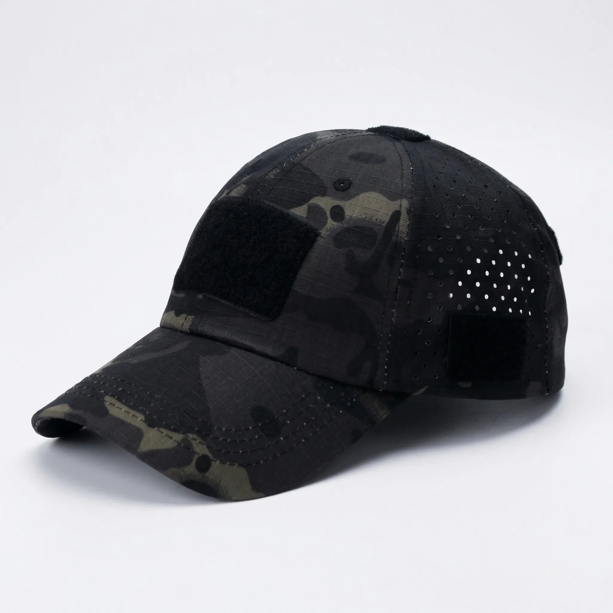 Men's camouflage baseball cap with breathable mesh construction and adjustable strap