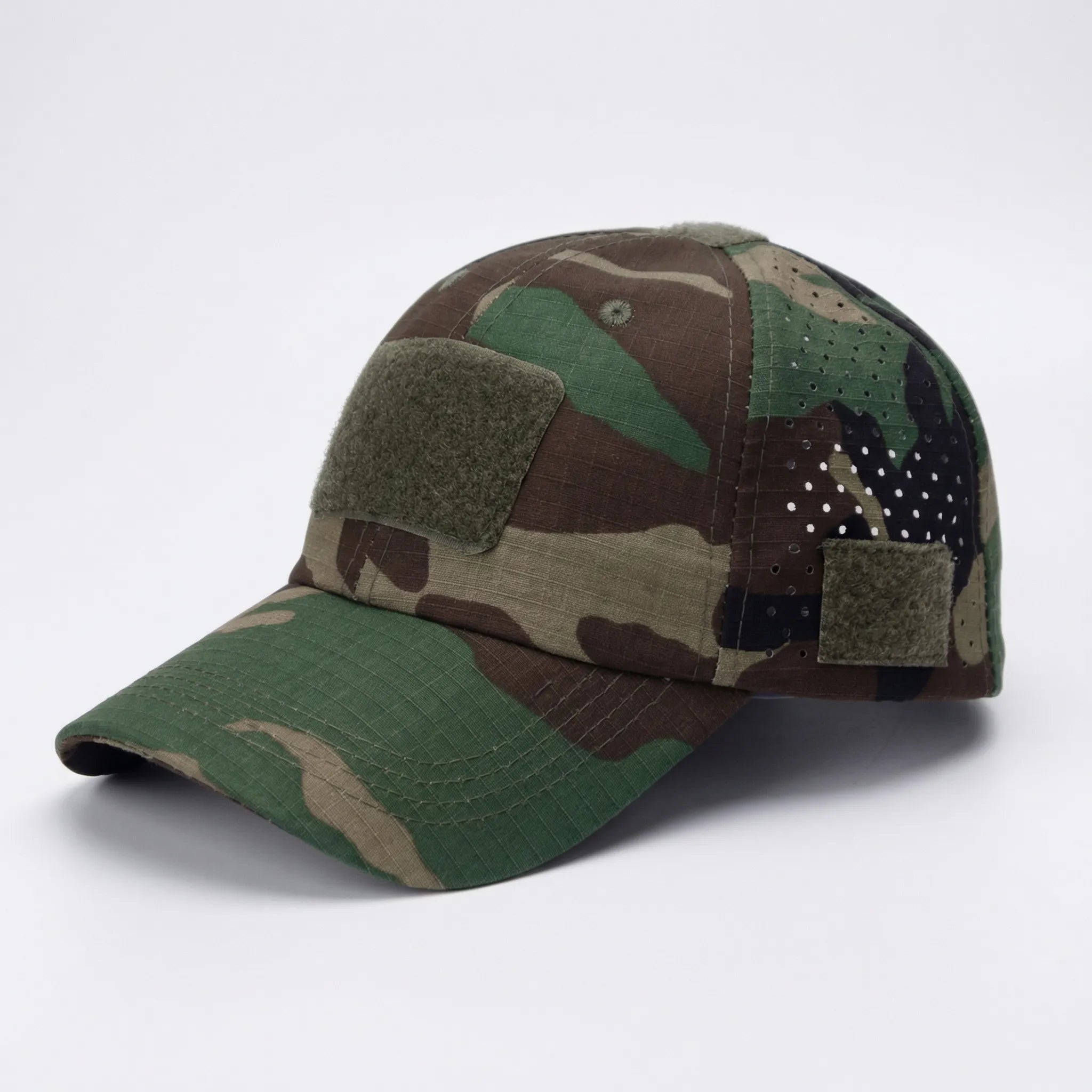 Men's camouflage baseball cap with breathable mesh construction and adjustable strap