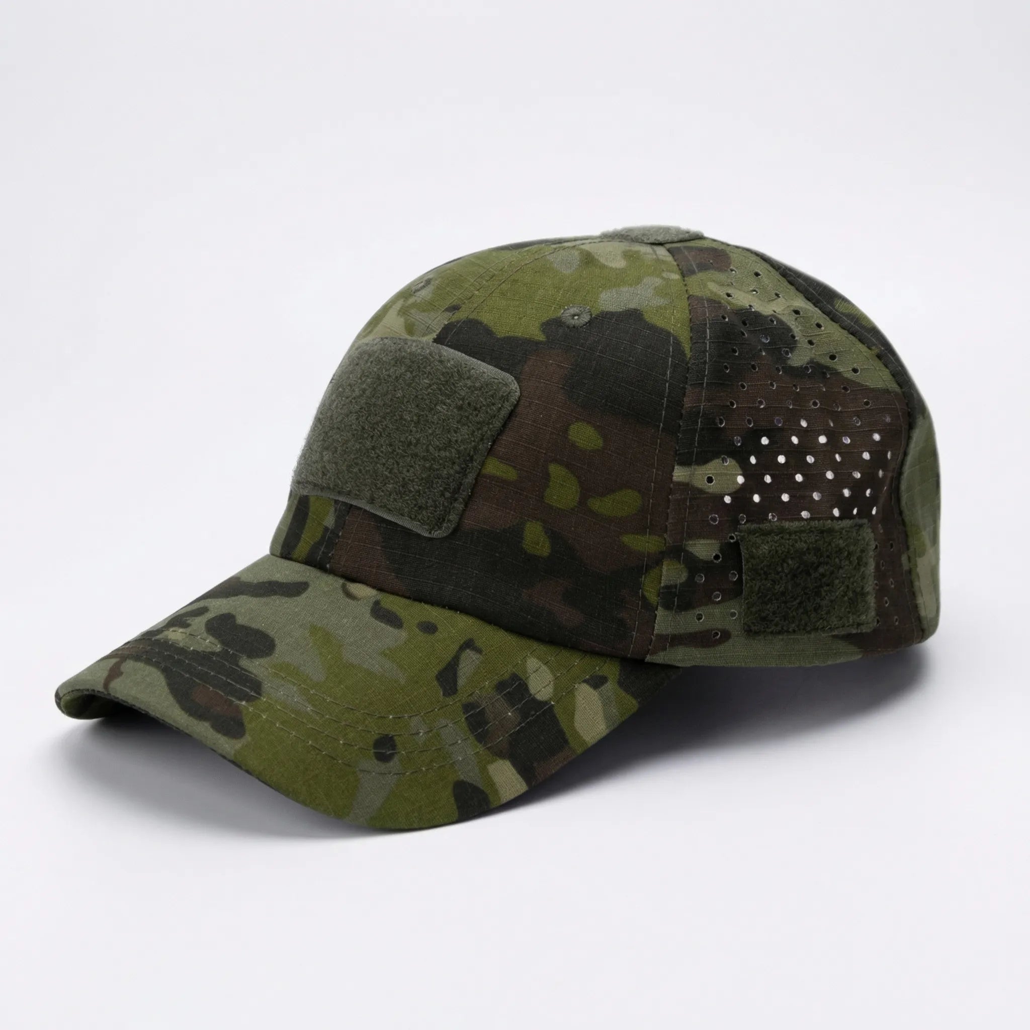Men's camouflage baseball cap with breathable mesh construction and adjustable strap