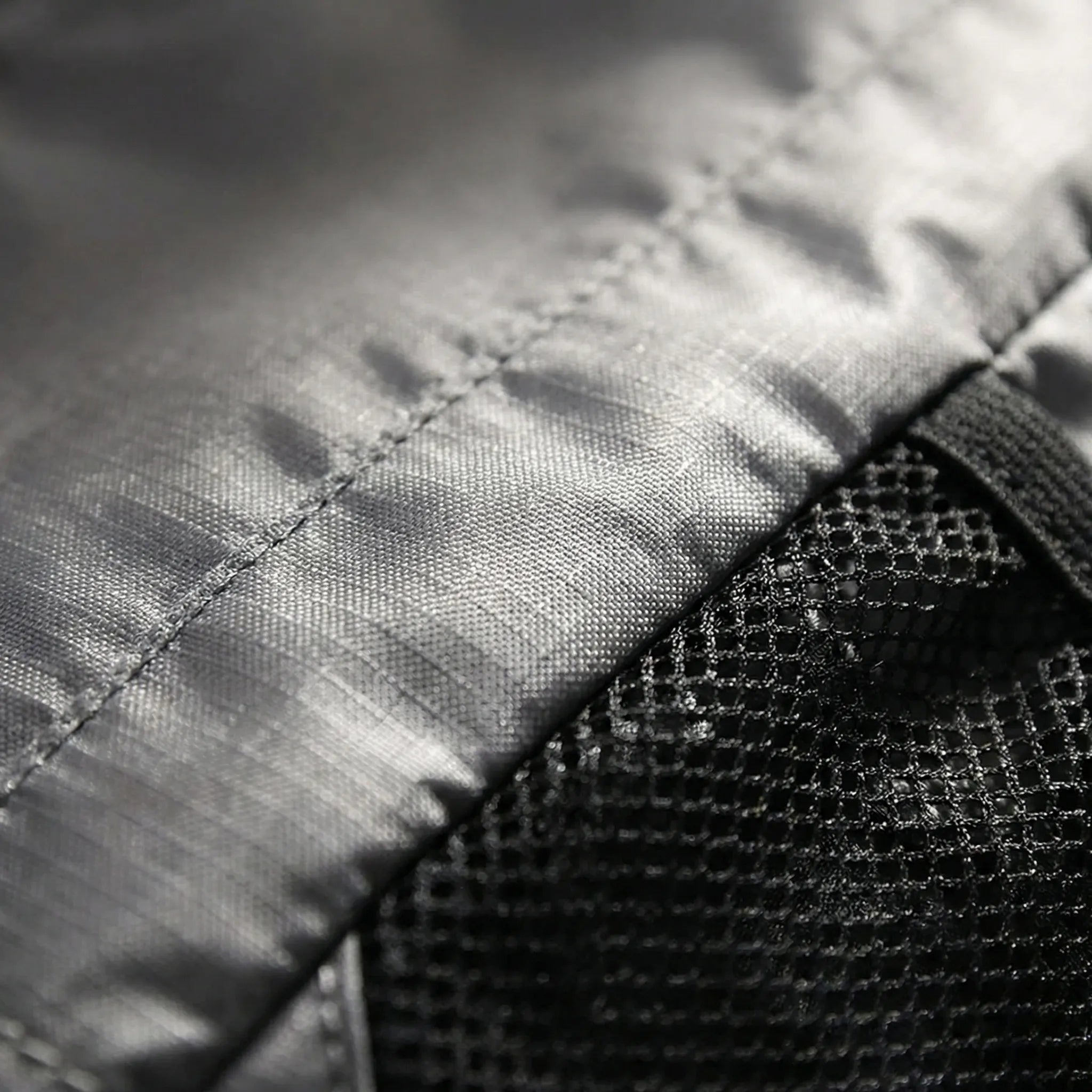 Foldable 20L day backpack with padded straps and mesh side pockets