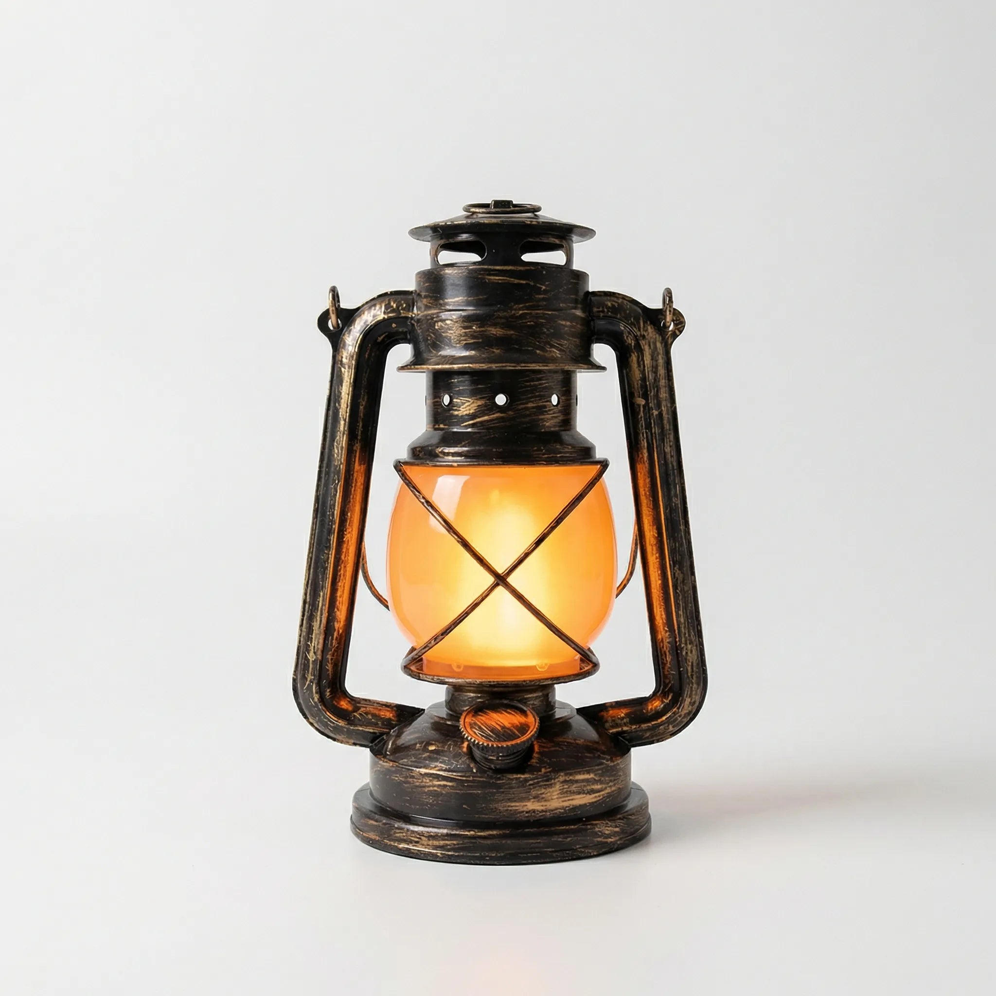 Vintage-style rechargeable flame-effect lantern with portable design