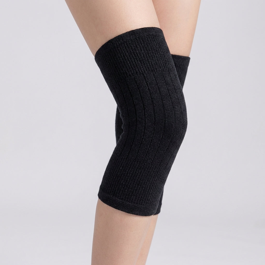Thermal knee sleeve with plush lining and padded front protection