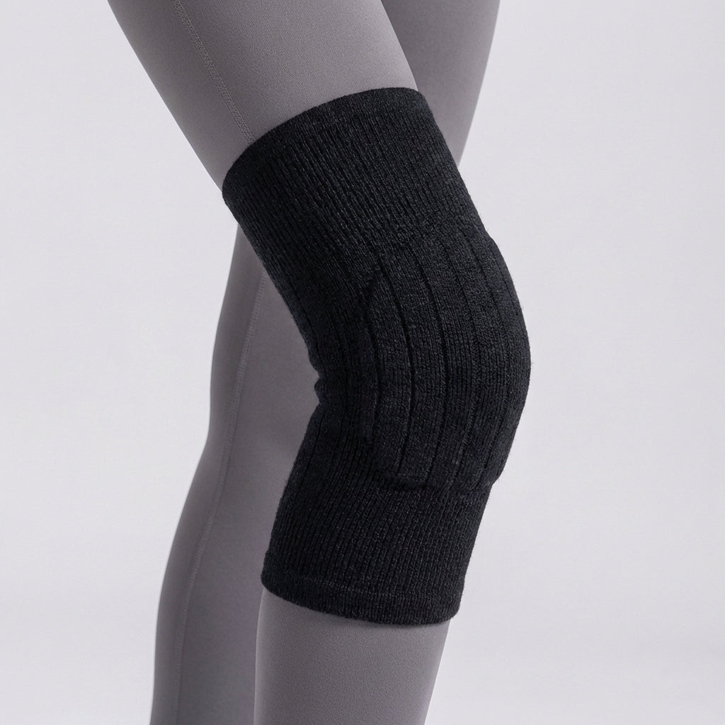 Thermal knee sleeve with plush lining and padded front protection