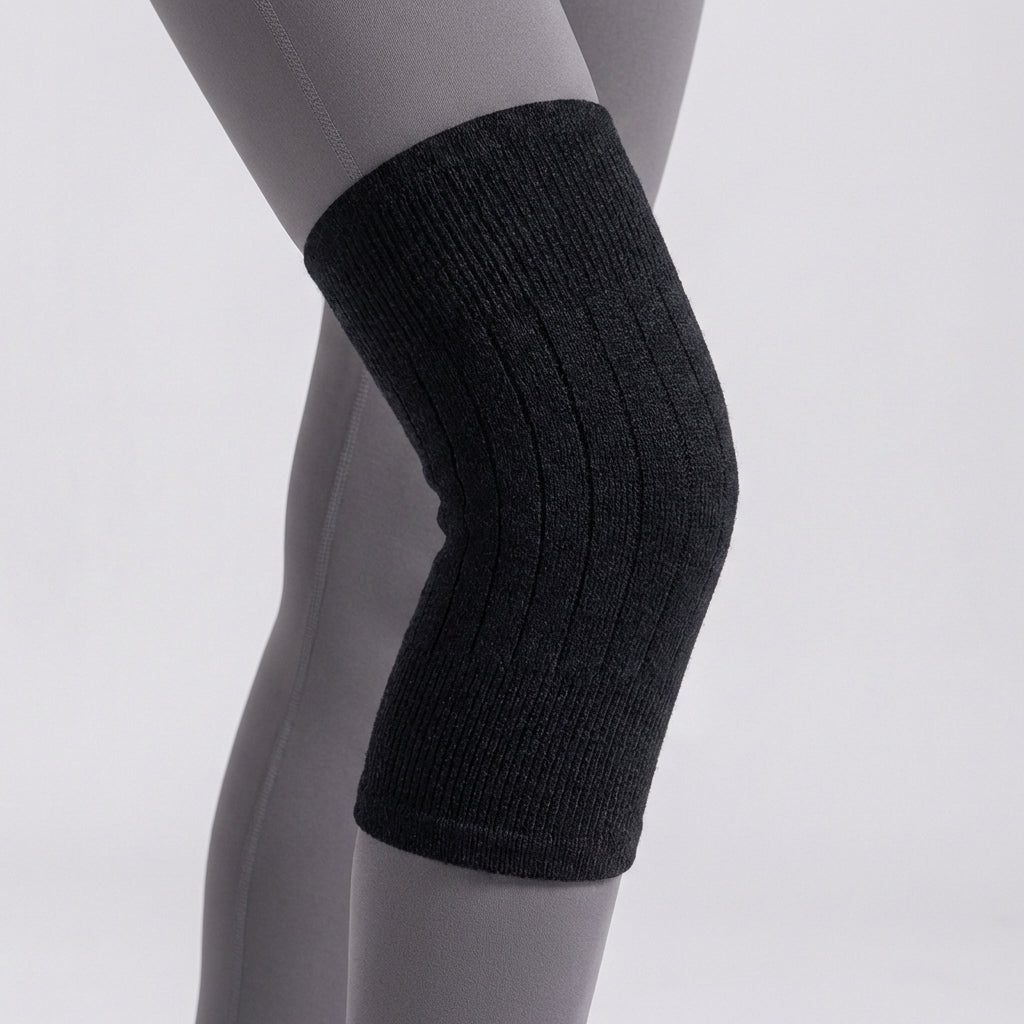 Thermal knee sleeve with plush lining and padded front protection