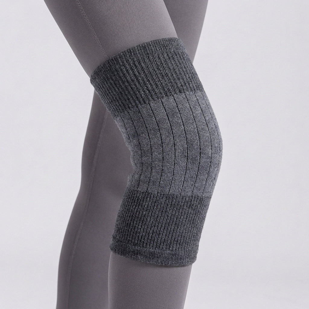 Thermal knee sleeve with plush lining and padded front protection