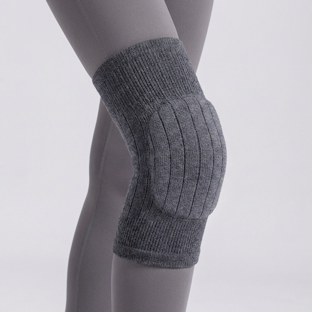 Thermal knee sleeve with plush lining and padded front protection