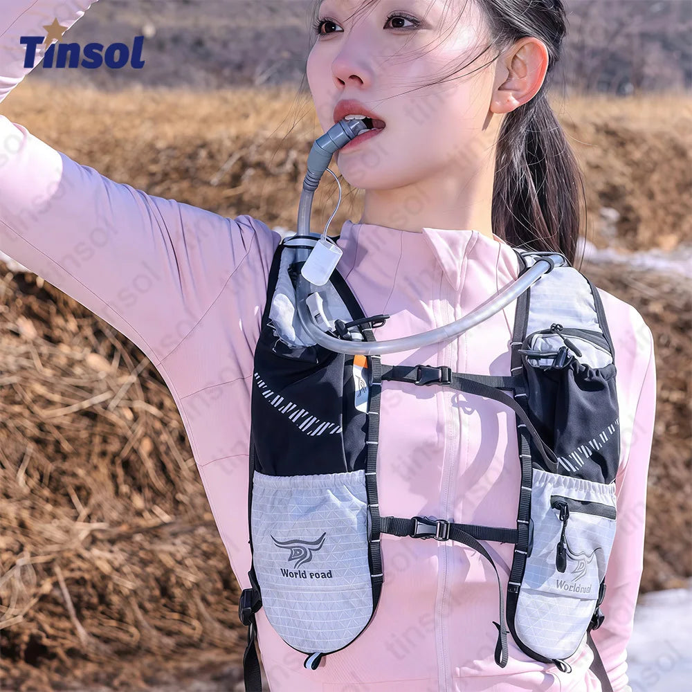 Lightweight packable daypack with ventilated back panel and trekking pole loop