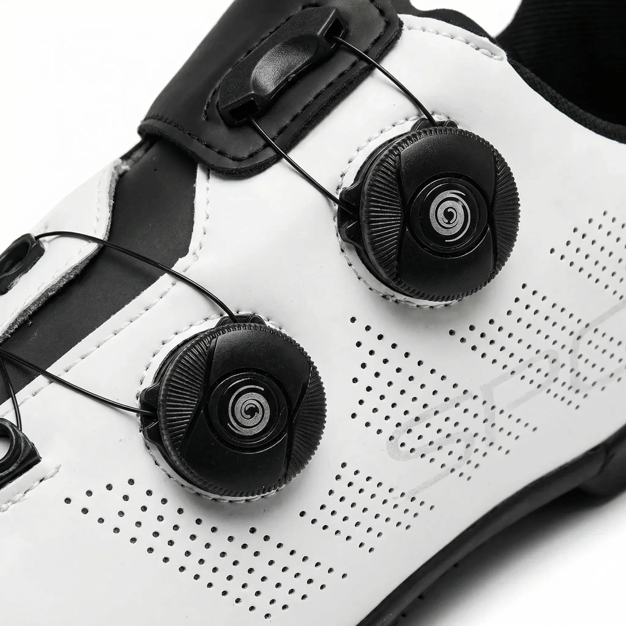 Flat pedal cycling shoe with dual dial closure and breathable upper