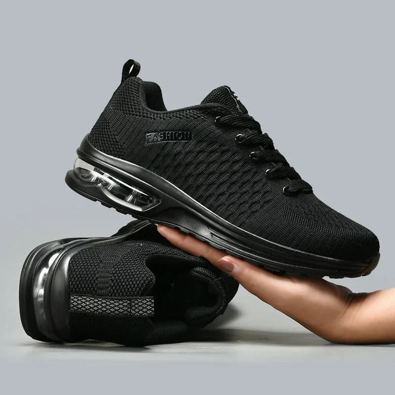 Men's lightweight running sneakers with air-cushioned sole and breathable mesh upper