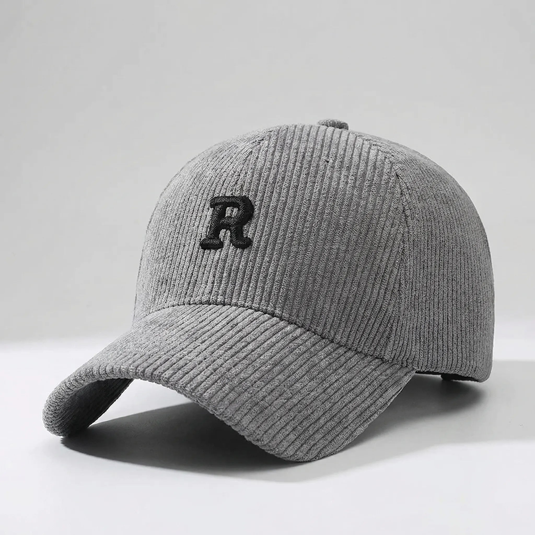 Structured baseball cap with 3D embroidered letter, ribbed polyester