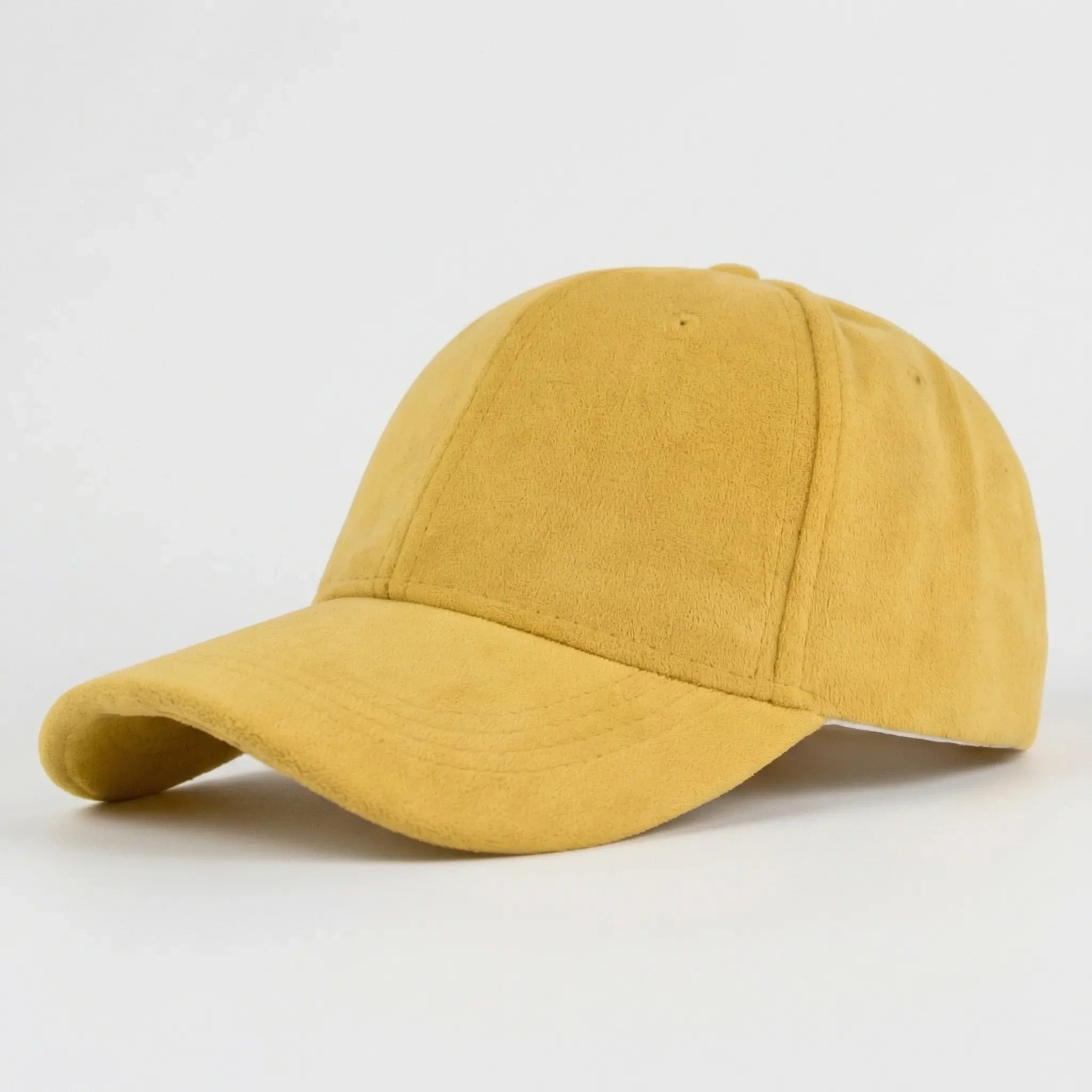Retro suede baseball cap with snapback closure in unisex fit