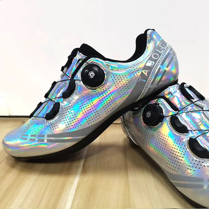 Road cycling shoe with dual rotary dial closure and self-locking cleat sole