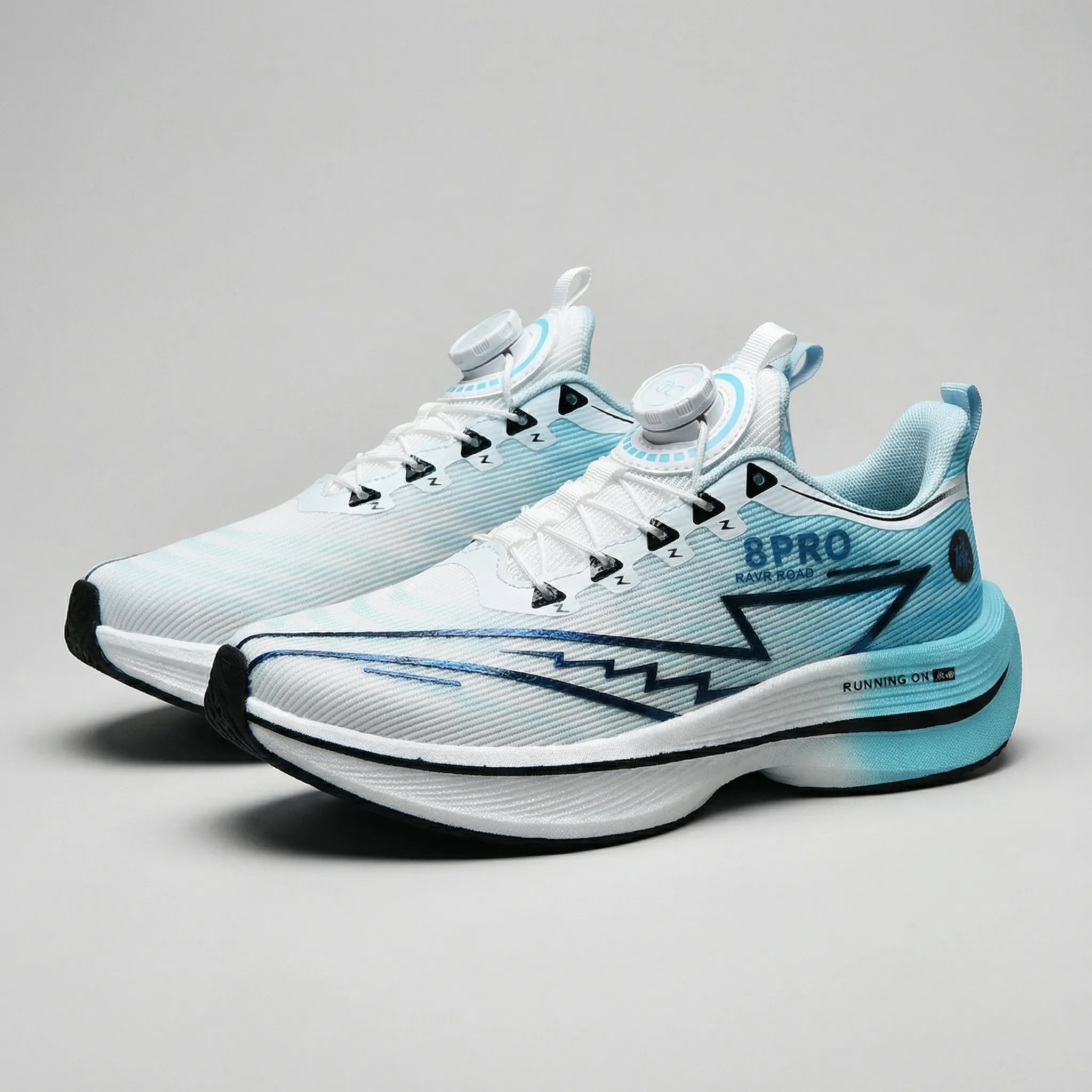 Lightweight road running sneakers with carbon board responsive sole