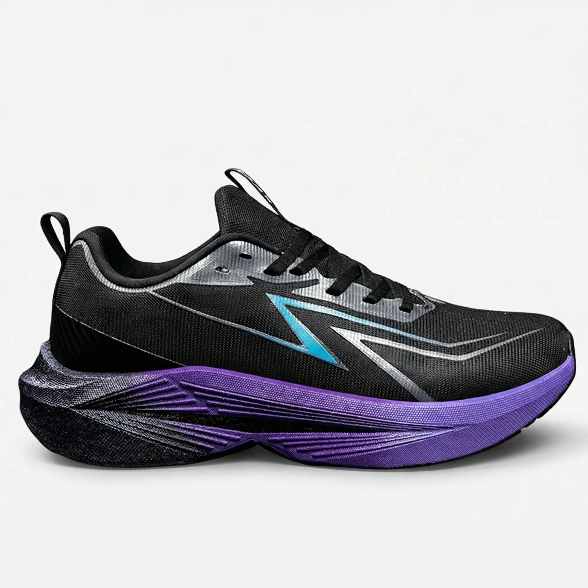 Lightweight carbon plate running shoe with breathable mesh upper and non-slip sole