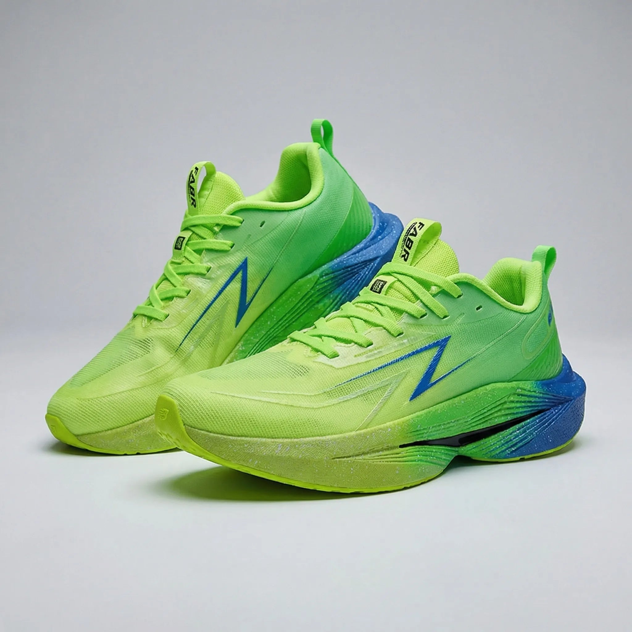 Lightweight carbon plate running shoe with breathable mesh upper and non-slip sole