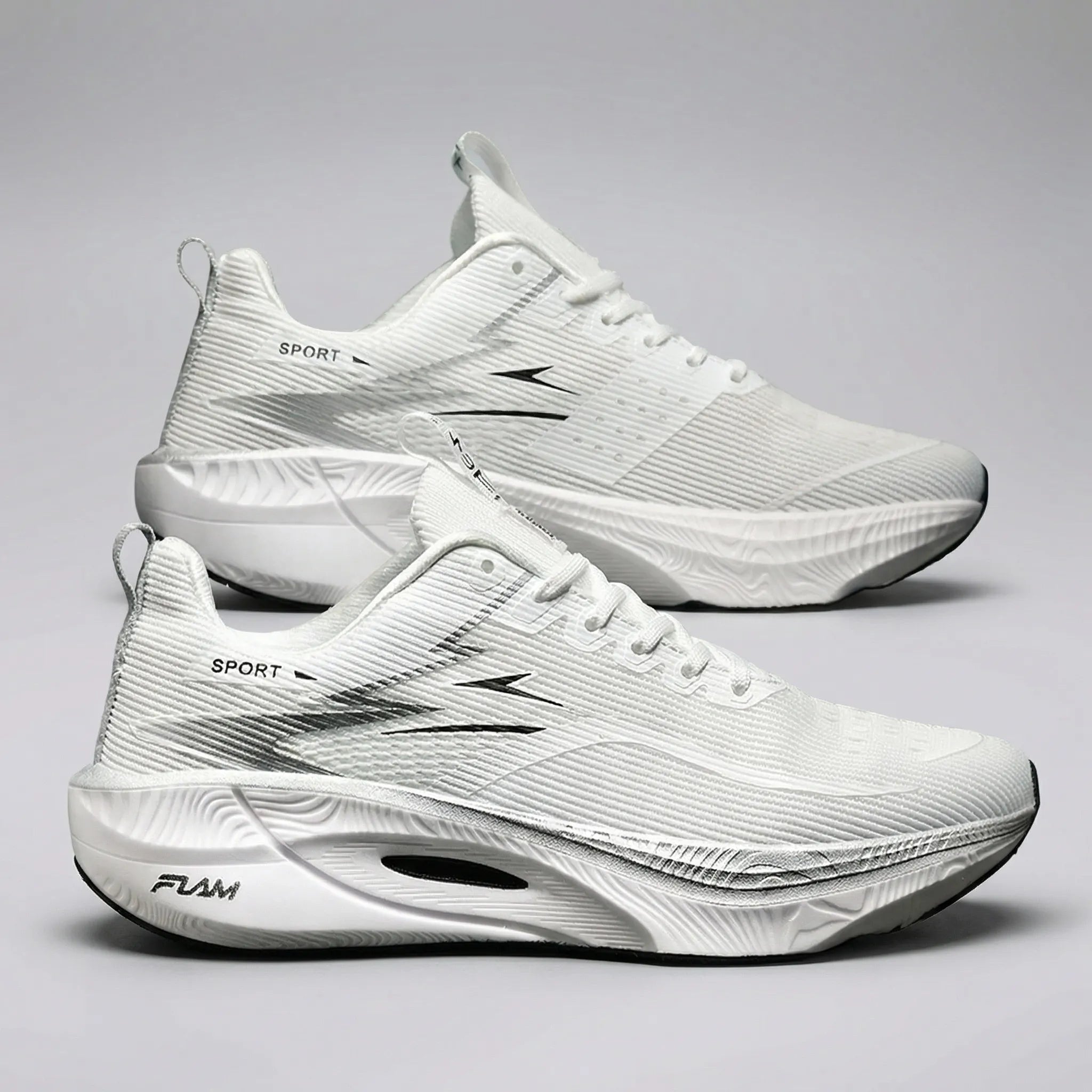 Running shoe with air cushion heel and carbon plate mesh upper