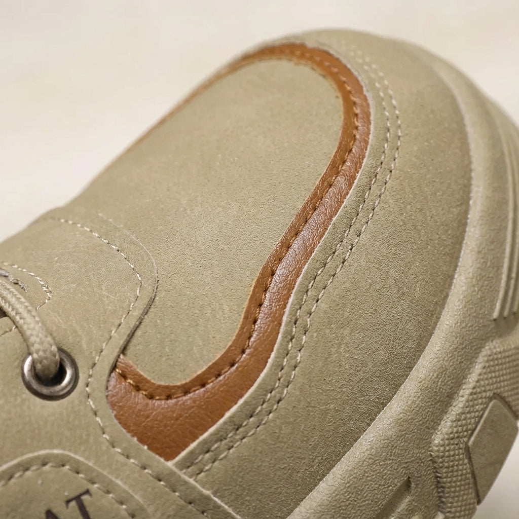 Men's winter boots mid-calf with warm lining and non-slip tread