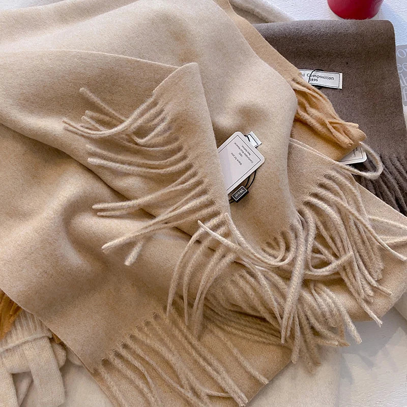 Thick winter scarf with soft brushed finish and fringe detailing