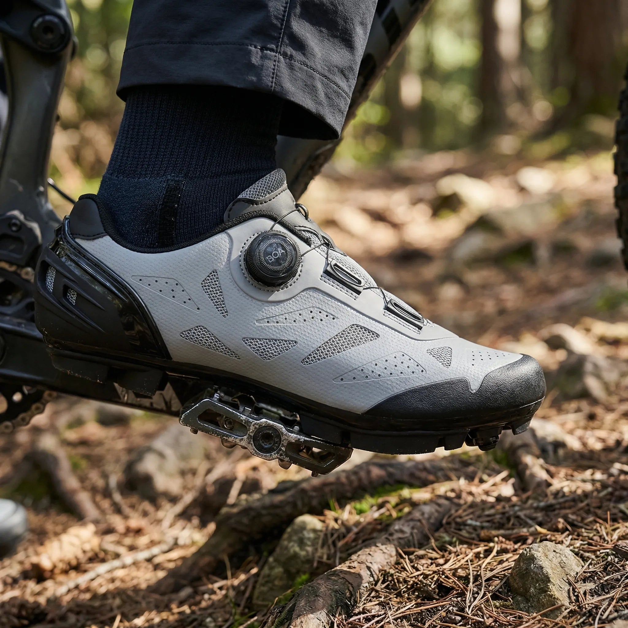 MTB cycling shoes with rotary dial closure and SPD cleat compatibility
