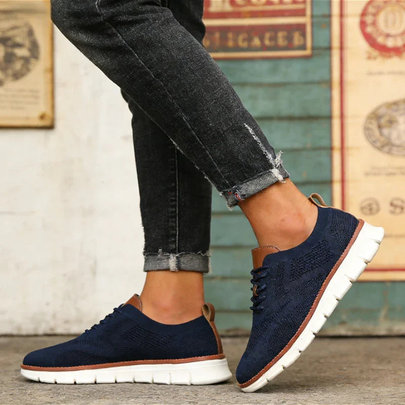 Lightweight breathable mesh sneaker with cushioned sole for men