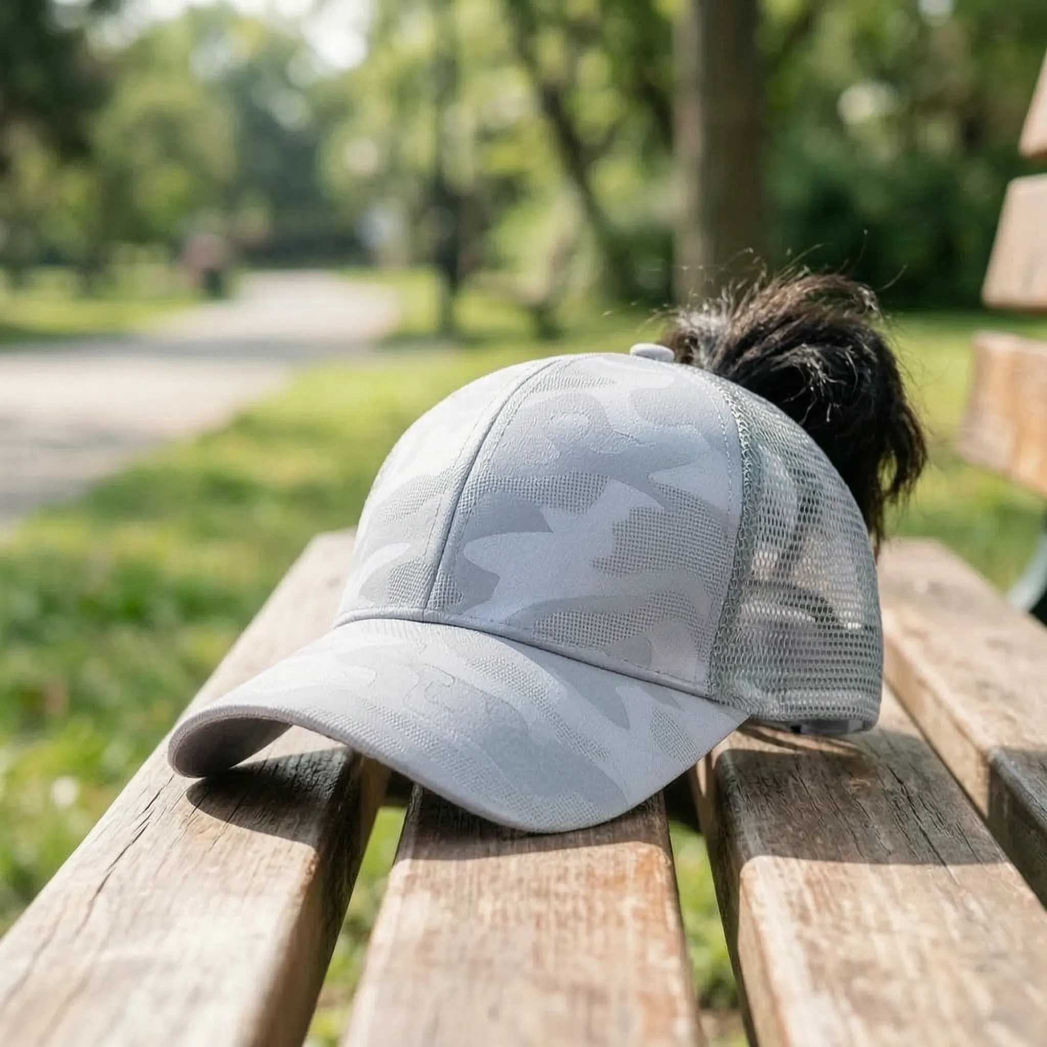 Women's baseball cap with ponytail opening, breathable mesh back