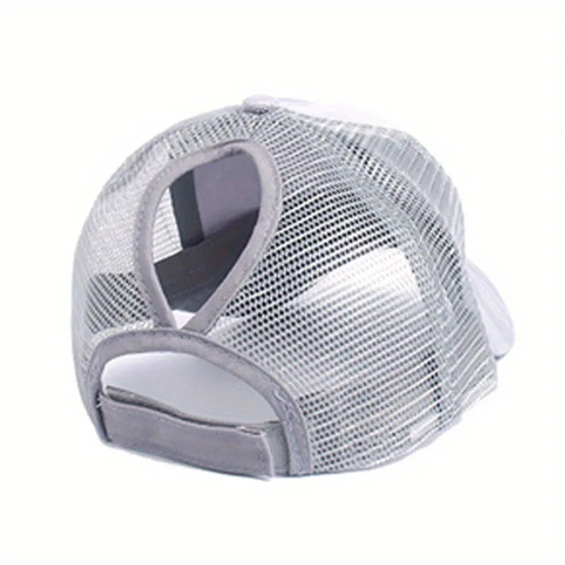 Women's baseball cap with ponytail opening, breathable mesh back