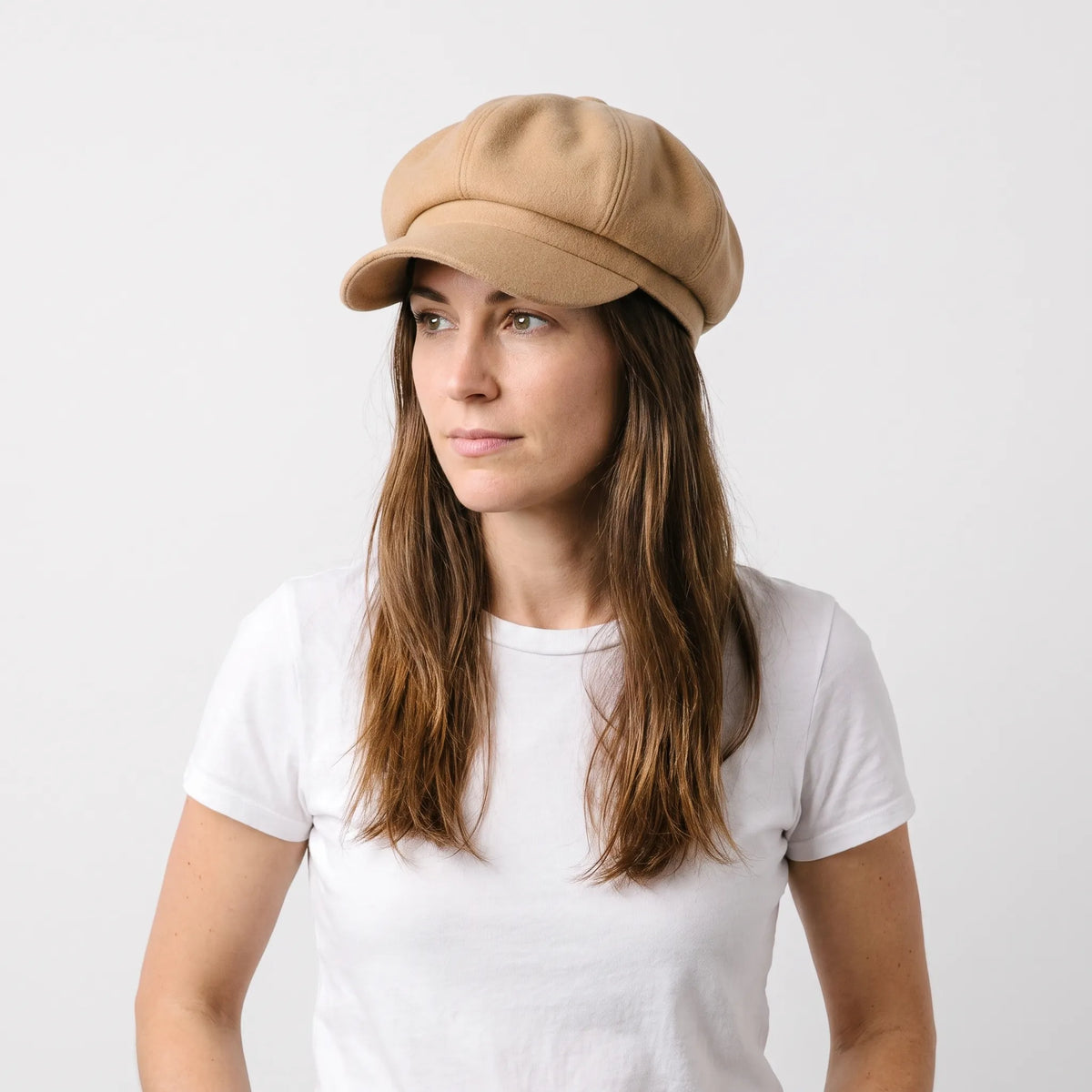 Classic beret with visor and dense woven material for cool weather