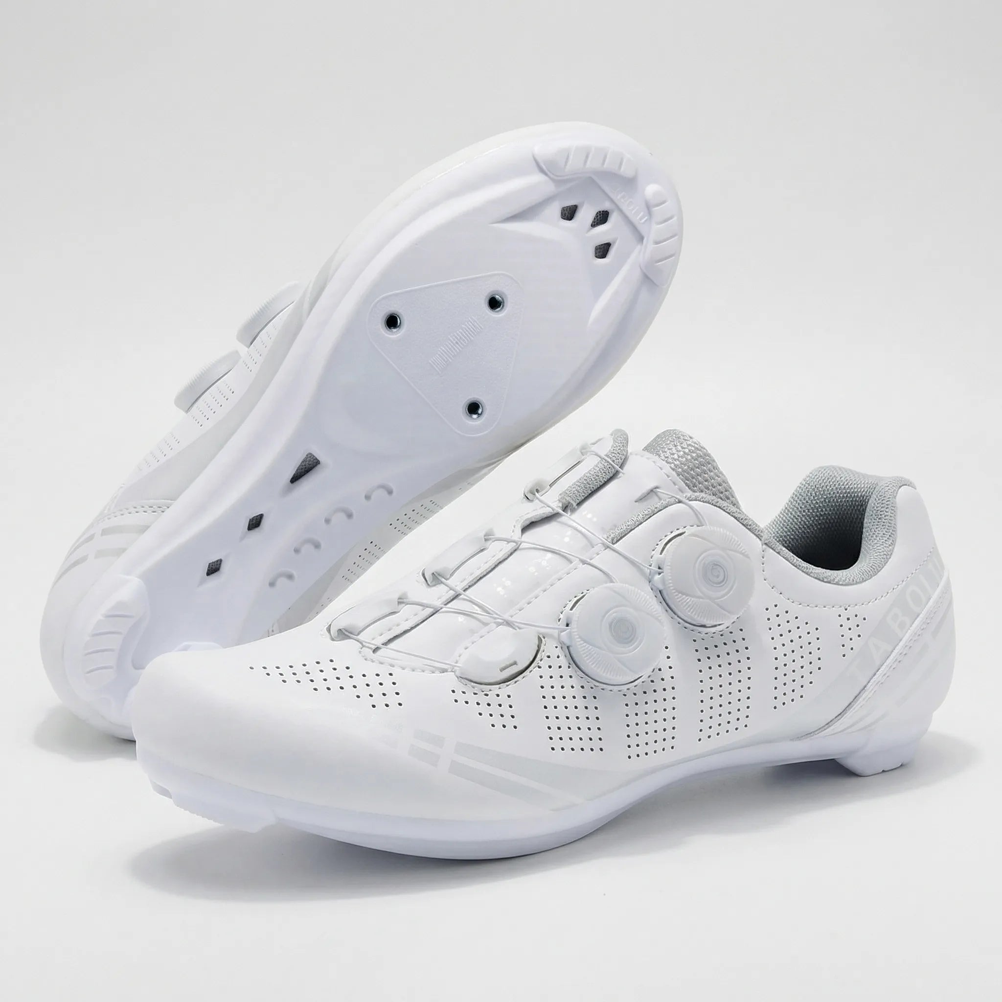 MTB cycling shoe with rotary knob closure and SPD cleat compatibility