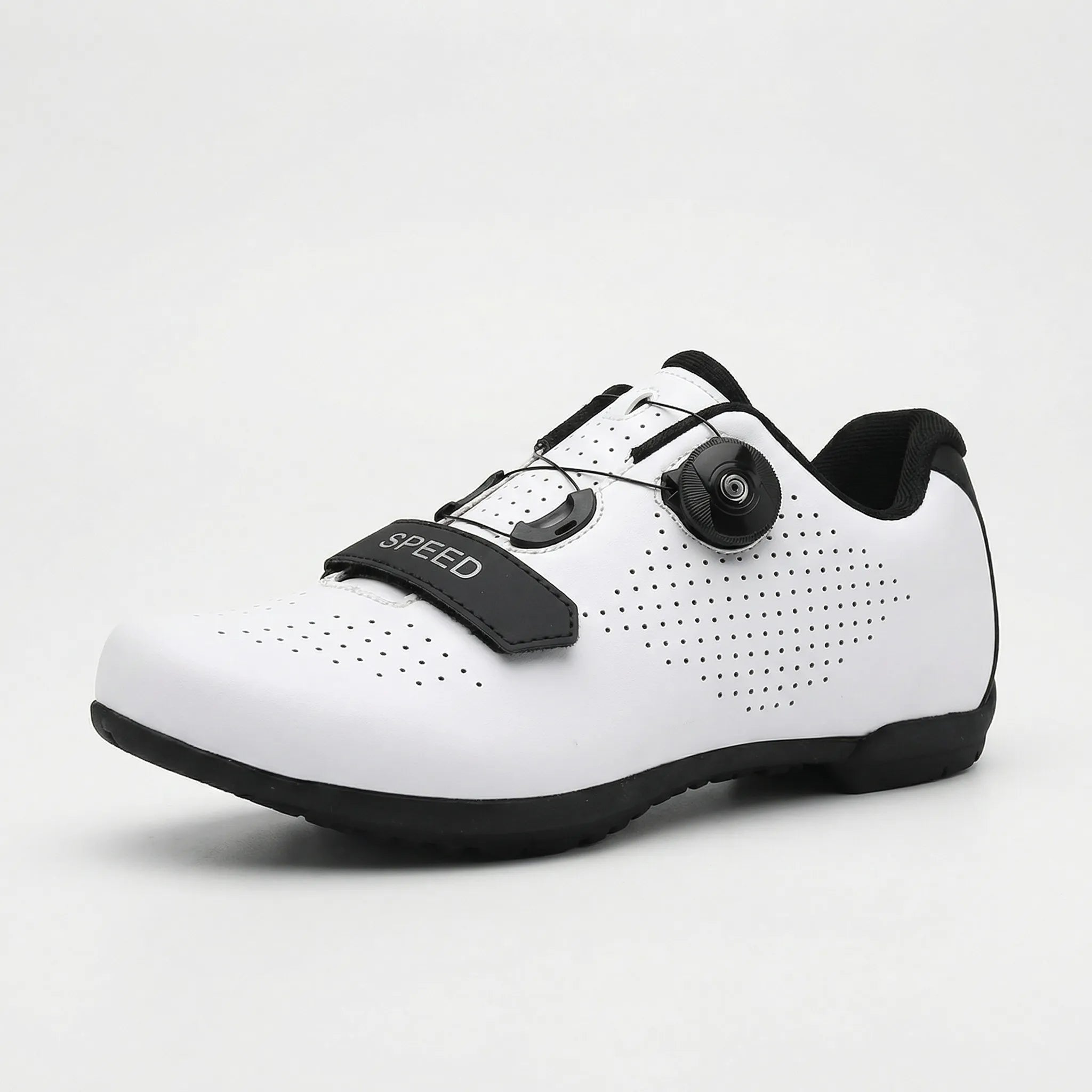 Cleat-free flat pedal cycling shoe with grippy rubber sole and rotary dial