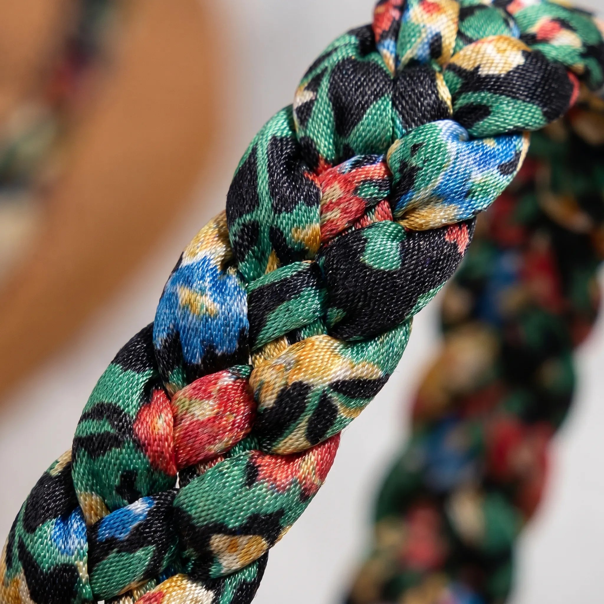 Women's flat summer sandals with multicolor braided woven straps