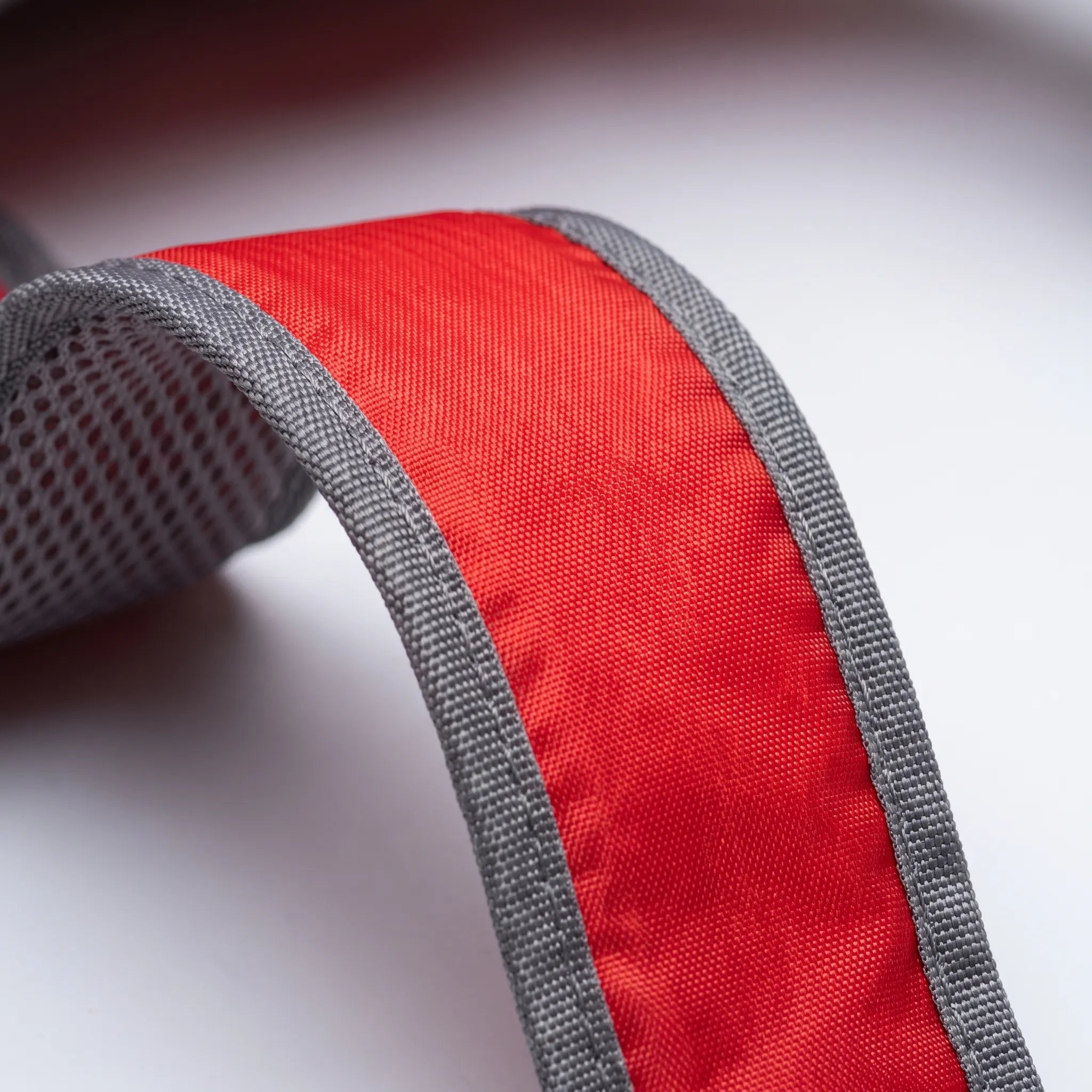 Ultralight foldable daypack with water-resistant exterior and breathable mesh straps