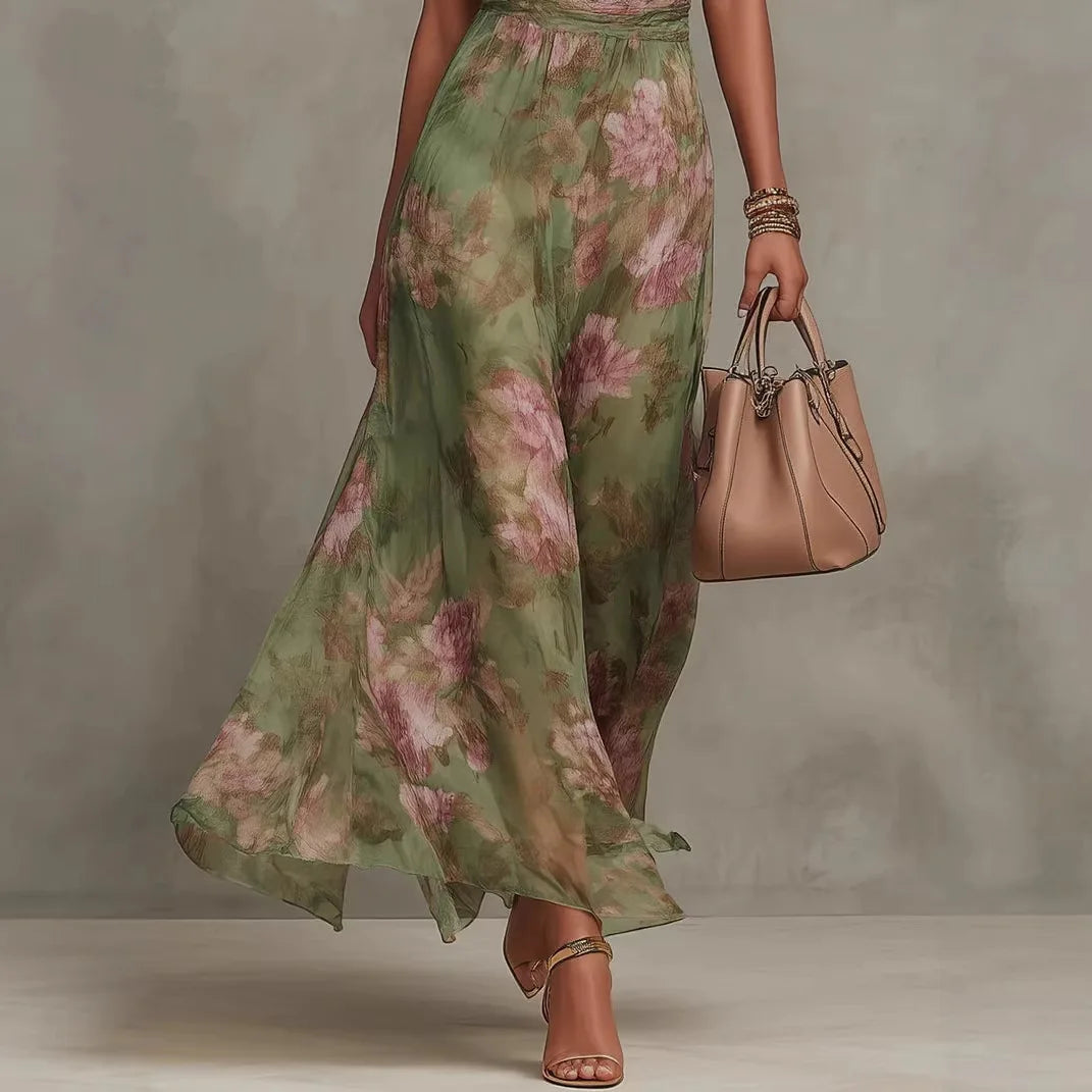 Dress with Elegant Fit and Delicate Presence