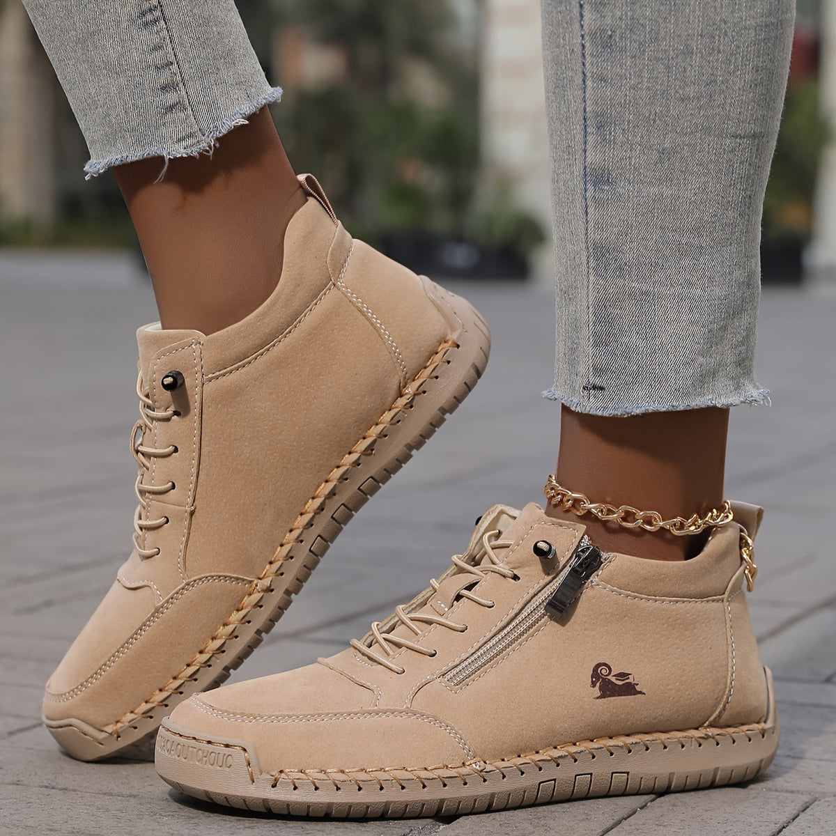 Women's Comfortable Lace-Up Ankle Sneakers
