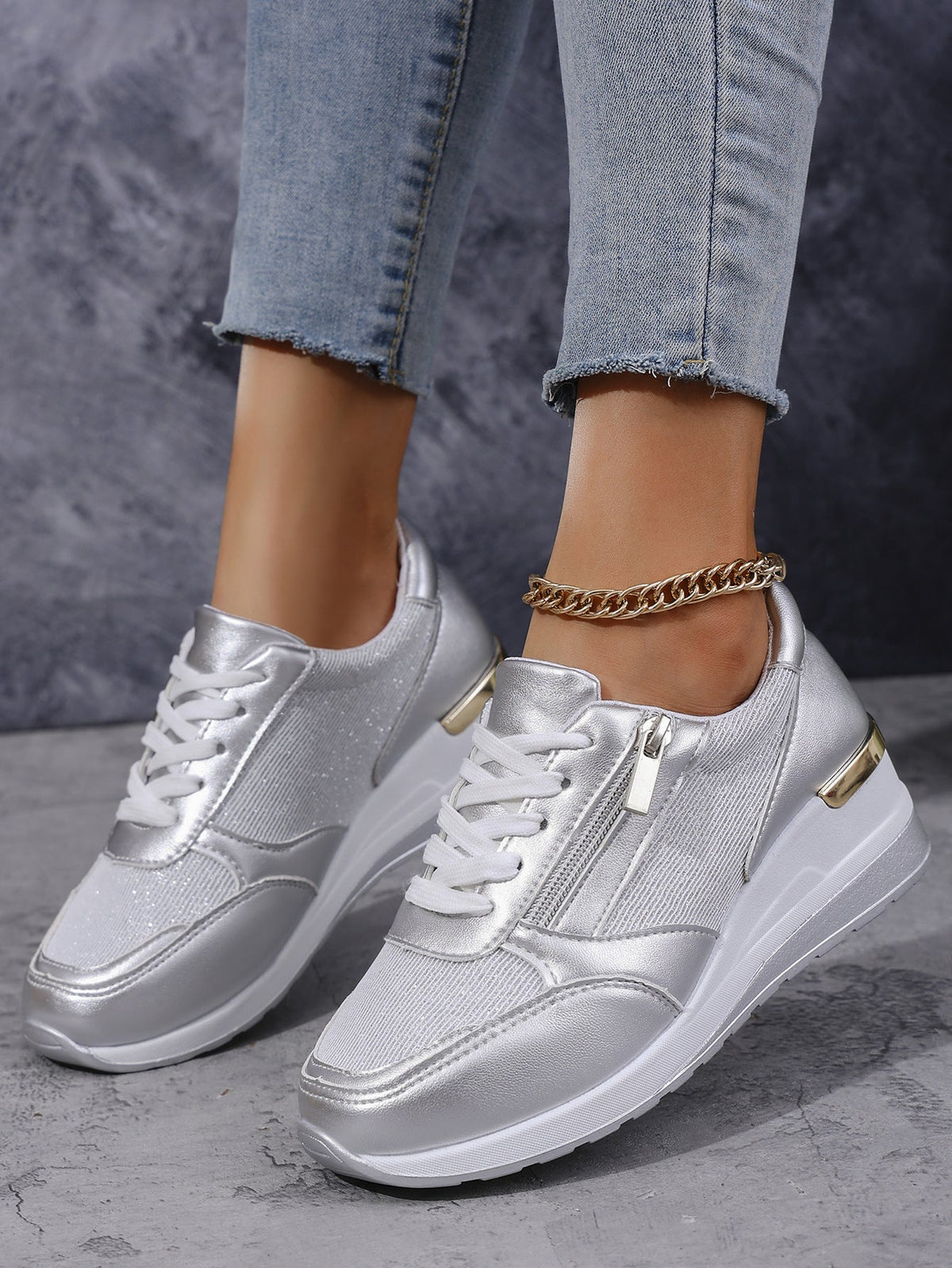 Women's Lace-Up Sneakers with Side Zip – Thick Sole, Comfort and Sporty Style