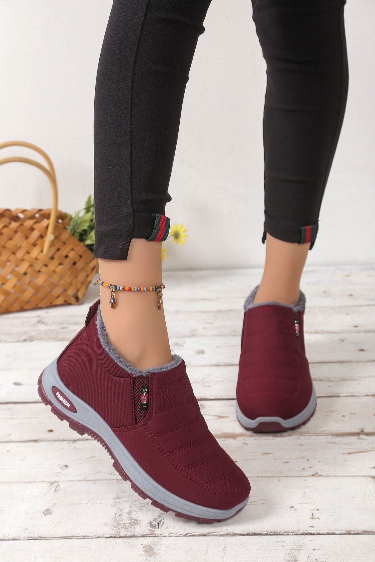 Unisex Winter Boots with Fluffy Lining, Warm, Comfortable and Non-Slip, Ideal for Cold Weather