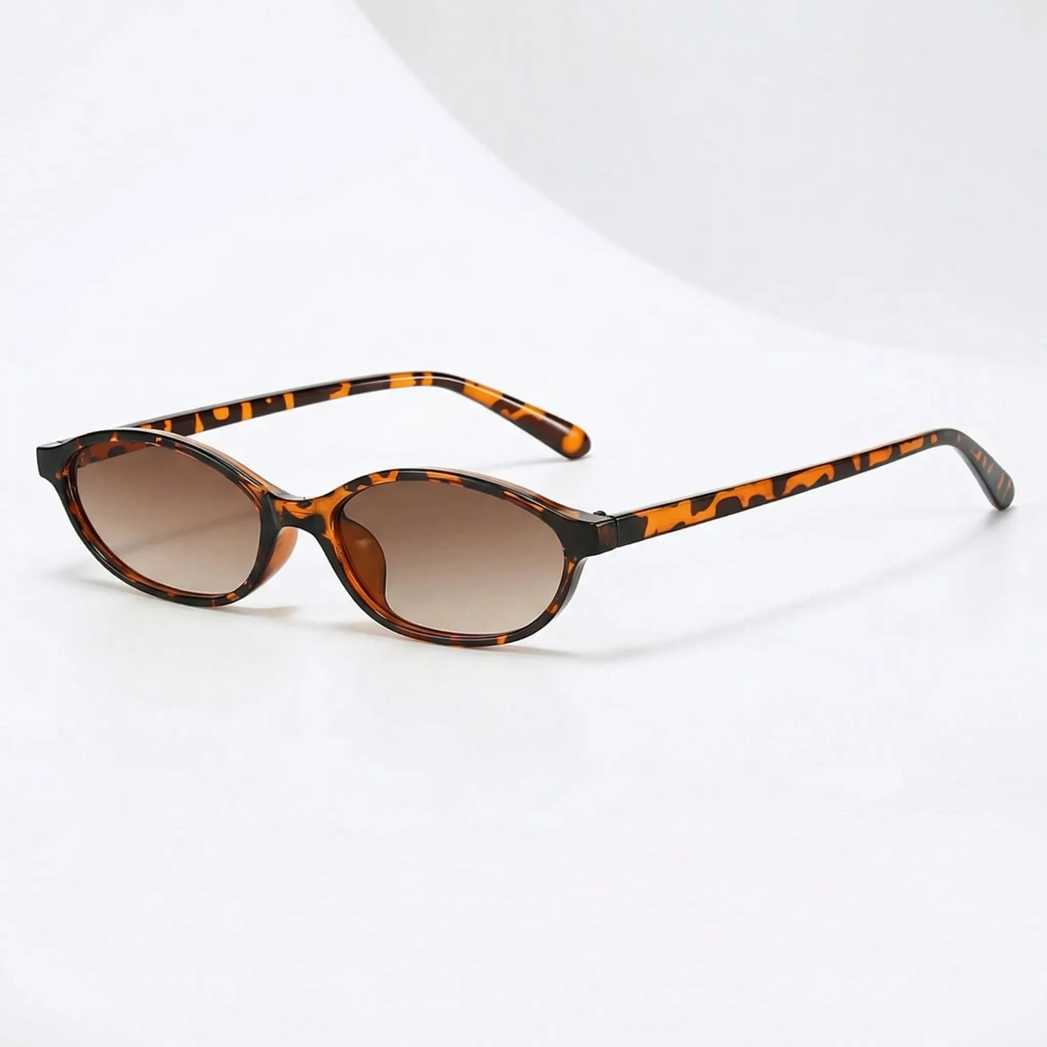 Celrien | Small Oval Retro Sunglasses