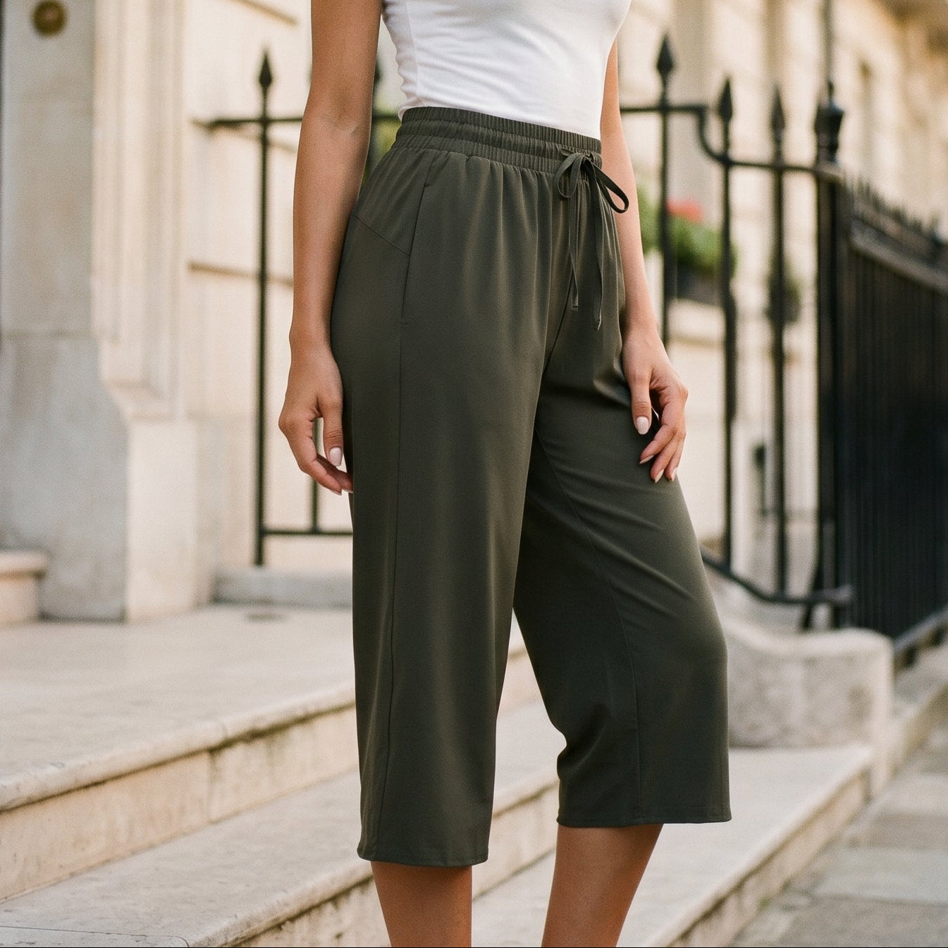 Celrien | Women's Lightweight Comfortable Cargo Capris for Ladies