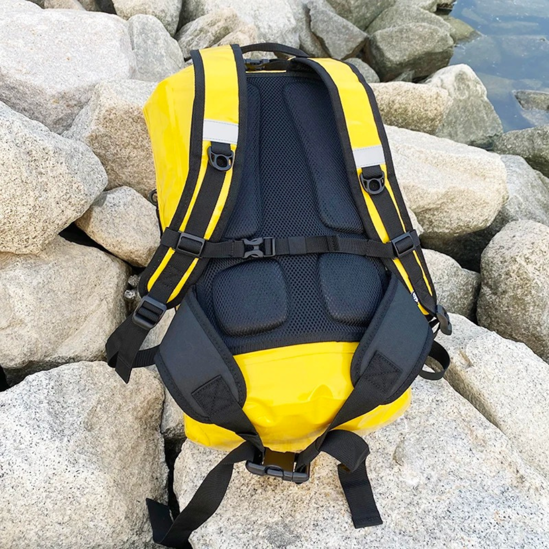 Waterproof 30-liter backpack with buoyant design IPX7 rated