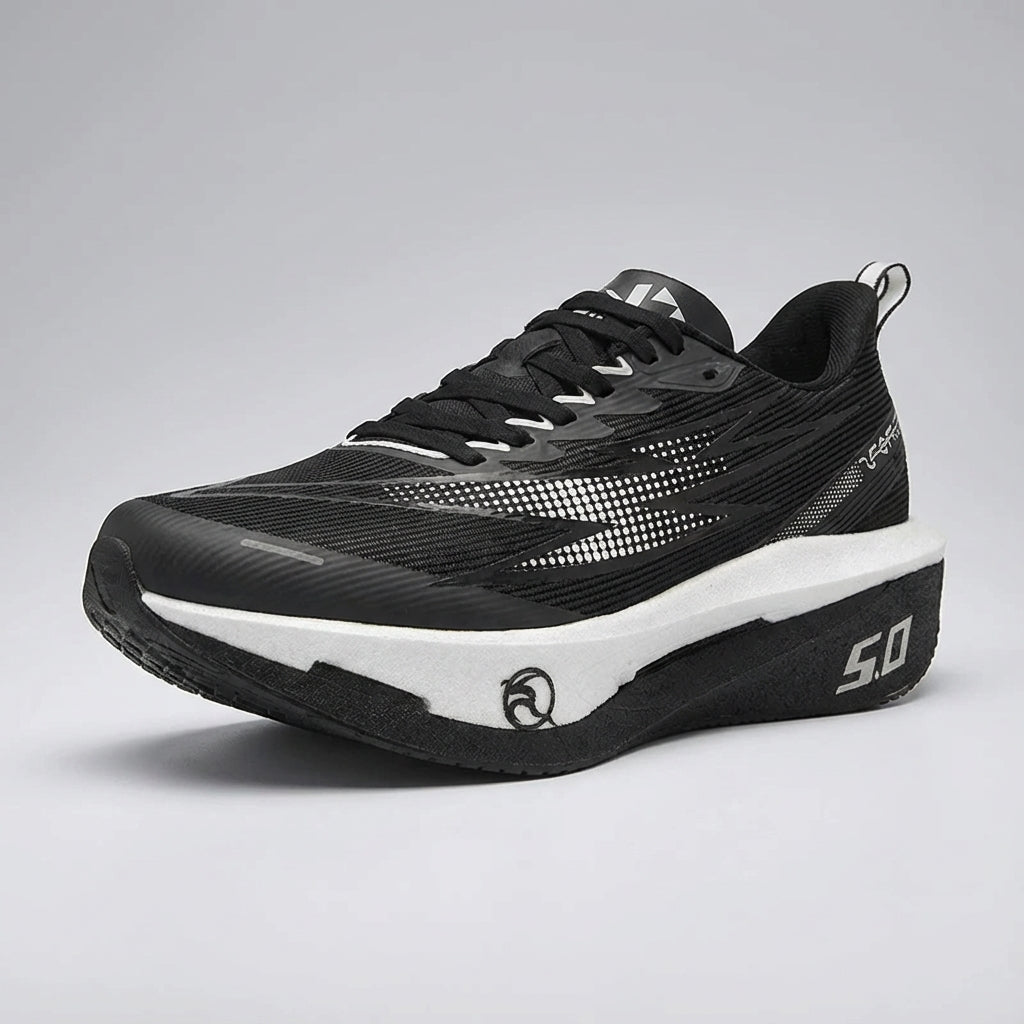 Carbon plate running shoe with responsive midsole for marathon racing