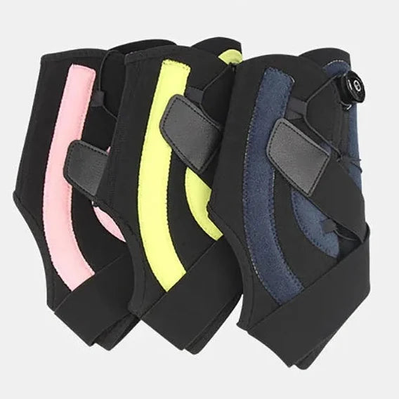Compressing ankle support wrap with adjustable straps for sprain recovery