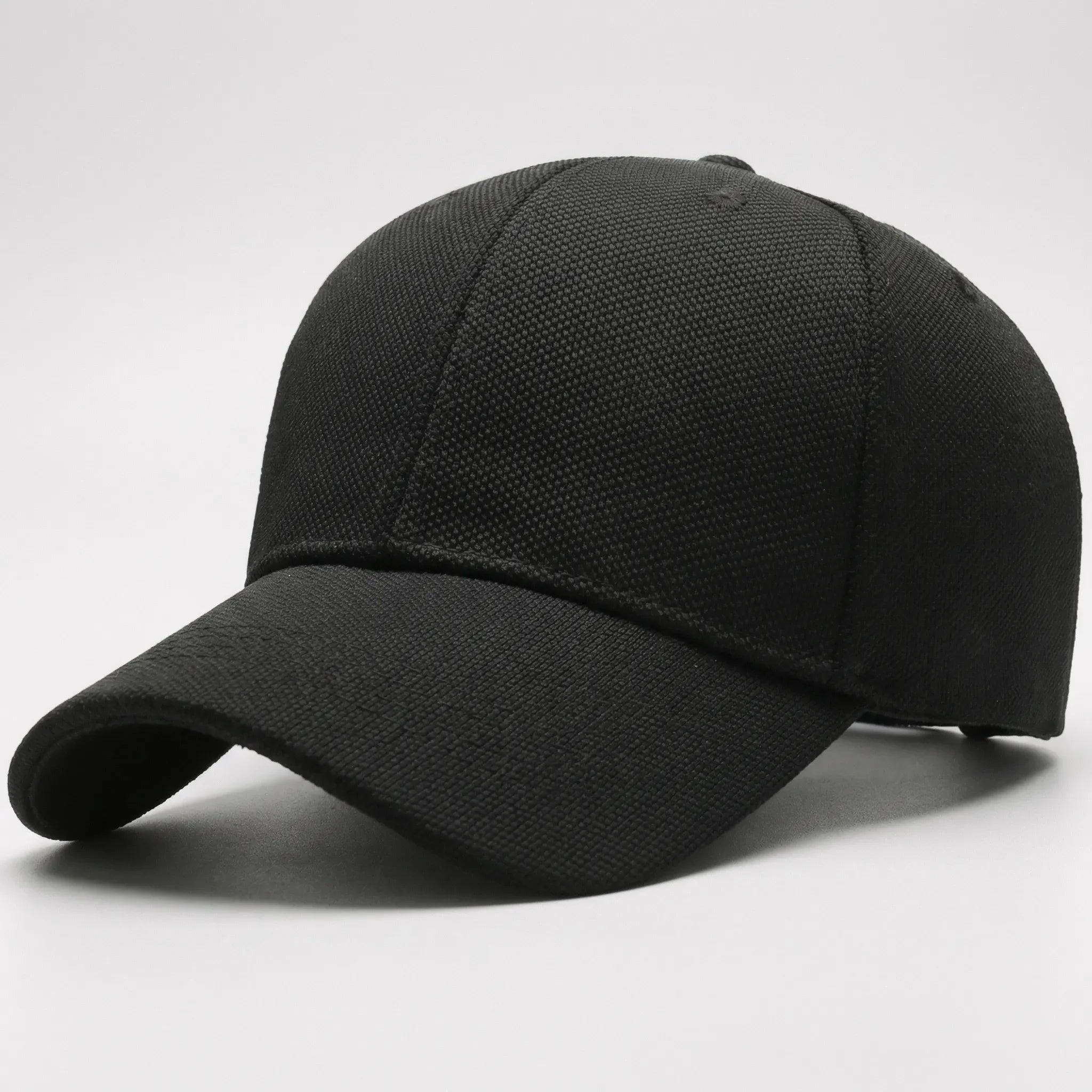 Minimalist baseball cap with adjustable flat peak and structured crown